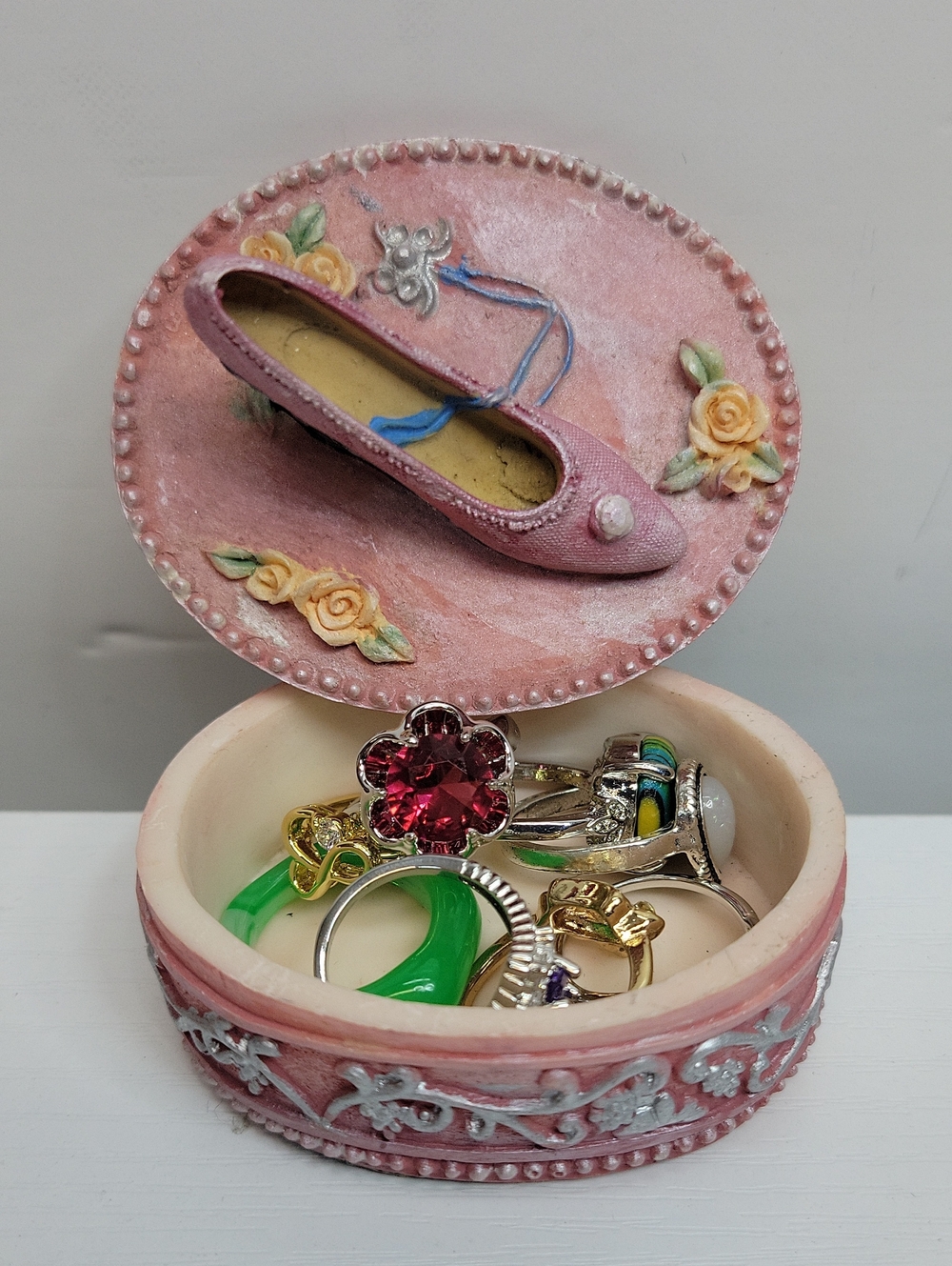 Pink Decorative Trinket Box with Shoe Motif With Sz 6-7 Rings